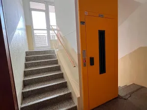 Prodej bytu 3+1, Karlovy Vary, Vítězná, 84 m2
