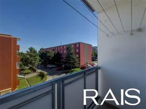Prodej bytu 3+1, Hustopeče, U Větrolamu, 74 m2