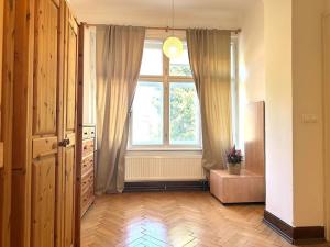 Pronájem bytu 4+1, Plzeň, V Bezovce, 120 m2