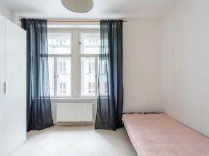 Pronájem bytu 2+kk, Praha - Vršovice, Kodaňská, 45 m2