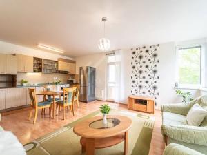 Pronájem bytu 2+kk, Praha - Krč, V Štíhlách, 65 m2