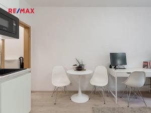 Prodej bytu 1+kk, Praha - Smíchov, Jeřabinová, 26 m2