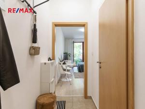 Prodej bytu 1+kk, Praha - Smíchov, Jeřabinová, 26 m2
