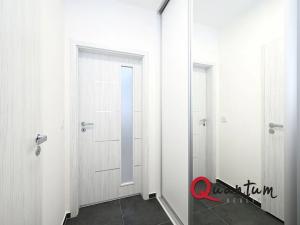Pronájem bytu 1+kk, Praha - Hlubočepy, Fabiánové, 31 m2