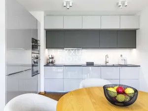 Prodej bytu 2+kk, Praha - Smíchov, Kobrova, 79 m2