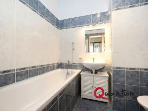 Pronájem bytu 2+kk, Jesenice, Sluneční, 66 m2