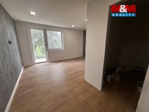 Prodej bytu 3+kk, Dvory, 95 m2