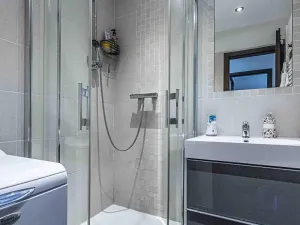 Prodej bytu 2+kk, Praha - Dejvice, Evropská, 47 m2