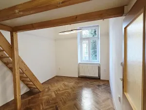 Pronájem bytu 1+1, Praha - Karlín, Kubova, 42 m2