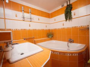 Prodej rodinného domu, Poličná, 180 m2