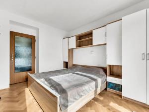Prodej bytu 2+1, Neratovice, Čtvercová, 61 m2