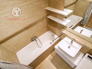 Prodej bytu 2+kk, Praha - Žižkov, Havlíčkovo náměstí, 60 m2