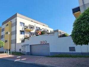 Pronájem bytu 1+kk, Praha - Dolní Chabry, Za Pískovnou, 40 m2