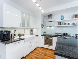 Prodej bytu 4+kk, Praha, Zvěřinova, 108 m2