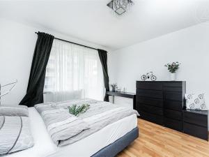 Prodej bytu 4+kk, Praha, Zvěřinova, 108 m2