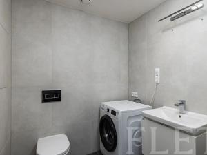 Pronájem bytu 1+kk, Praha - Hloubětín, Poděbradská, 32 m2