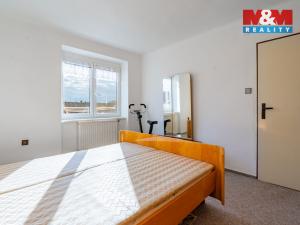 Prodej bytu 2+1, Trhové Sviny, Sídliště, 69 m2
