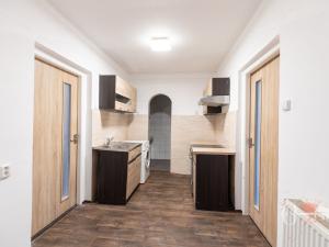 Pronájem bytu 1+kk, Tehovec, Na Hrázi, 61 m2