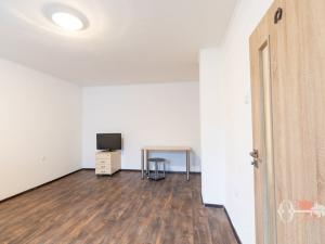 Pronájem bytu 1+kk, Tehovec, Na Hrázi, 61 m2