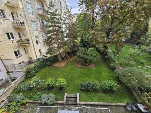 Pronájem bytu 2+kk, Praha - Žižkov, Křišťanova, 48 m2