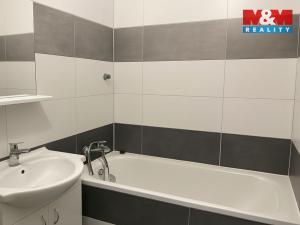 Pronájem bytu 2+1, Louny, Sladkovského, 58 m2