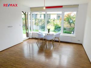 Pronájem bytu 2+kk, Praha - Velká Chuchle, Mrkosova, 60 m2