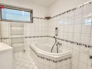Pronájem bytu 3+1, Ostrava - Bělský Les, Horní, 81 m2