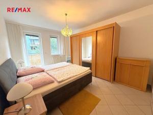 Pronájem bytu 2+kk, Praha - Michle, Novobohdalecká, 62 m2