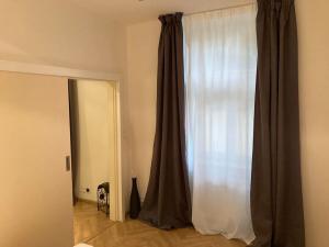 Pronájem bytu 2+kk, Praha - Žižkov, Čajkovského, 43 m2