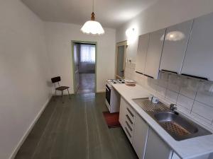 Prodej bytu 2+1, Kynšperk nad Ohří, Zámecká, 56 m2