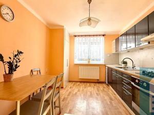 Pronájem bytu 2+1, Kroměříž, Vrobelova, 56 m2