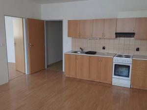 Prodej bytu 3+kk, Besednice, Náměstí, 67 m2