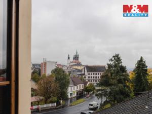 Prodej bytu 2+kk, Klatovy - Klatovy III, Husovo náměstí, 77 m2