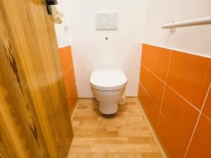 Pronájem atypického bytu, Jablonec nad Nisou - Jablonecké Paseky, Pasecké náměstí, 72 m2