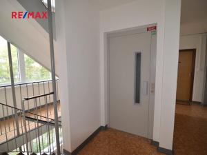 Prodej bytu 4+1, Praha - Řepy, Vondroušova, 96 m2