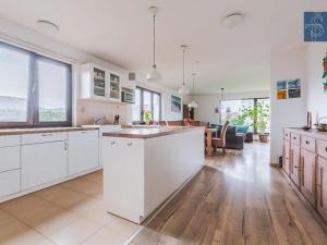 Prodej rodinného domu, Králův Dvůr, Na Vyhlídce, 195 m2