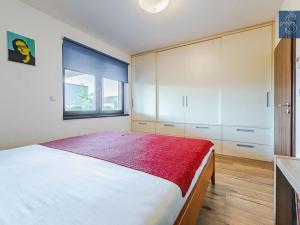 Prodej rodinného domu, Králův Dvůr, Na Vyhlídce, 195 m2
