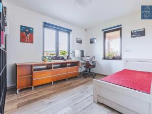 Prodej rodinného domu, Králův Dvůr, Na Vyhlídce, 195 m2