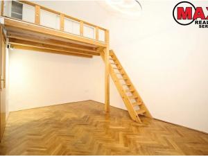 Pronájem bytu 1+1, Praha - Karlín, Kubova, 42 m2