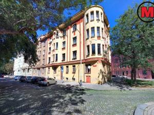 Pronájem bytu 1+1, Praha - Karlín, Kubova, 42 m2