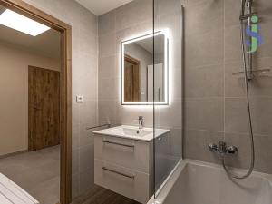 Pronájem bytu 3+kk, Praha - Stodůlky, Trávníčkova, 73 m2