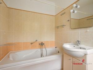 Pronájem bytu 4+1, Hradec Králové - Slezské Předměstí, Severní, 68 m2