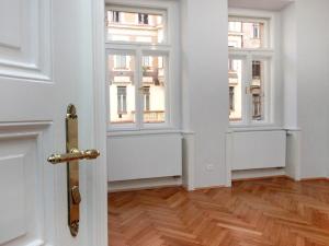Pronájem bytu 4+1, Praha - Smíchov, Kořenského, 121 m2