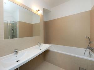 Pronájem bytu 4+1, Praha - Smíchov, Kořenského, 121 m2