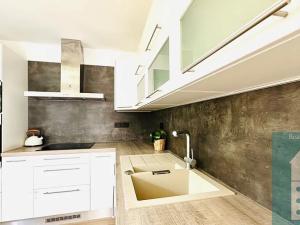 Pronájem bytu 2+1, Kroměříž, Sládkova, 62 m2