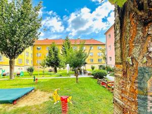 Pronájem bytu 2+1, Kroměříž, Sládkova, 62 m2