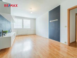 Prodej bytu 3+1, Praha - Kobylisy, Kubíkova, 62 m2