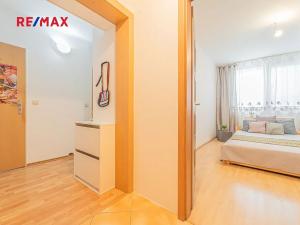 Prodej bytu 3+1, Praha - Kobylisy, Kubíkova, 62 m2