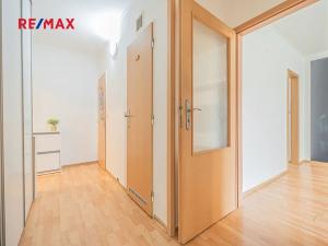 Prodej bytu 3+1, Praha - Kobylisy, Kubíkova, 62 m2