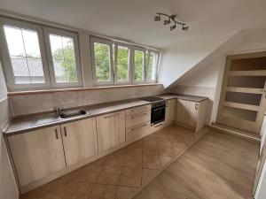 Pronájem bytu 2+1, Ledce, 90 m2